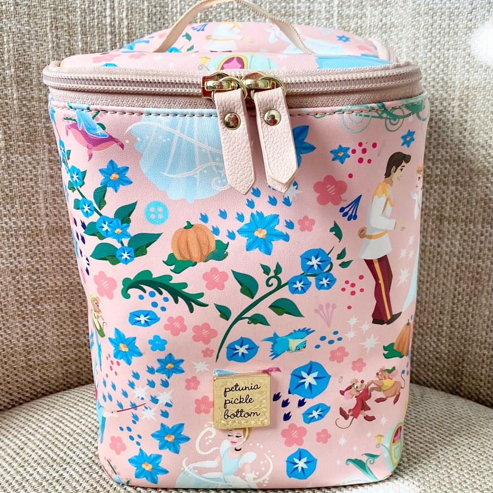 SOLD: 🎀Petunia Pickle Bottom Cinderella Lunchbox Cooler🎀